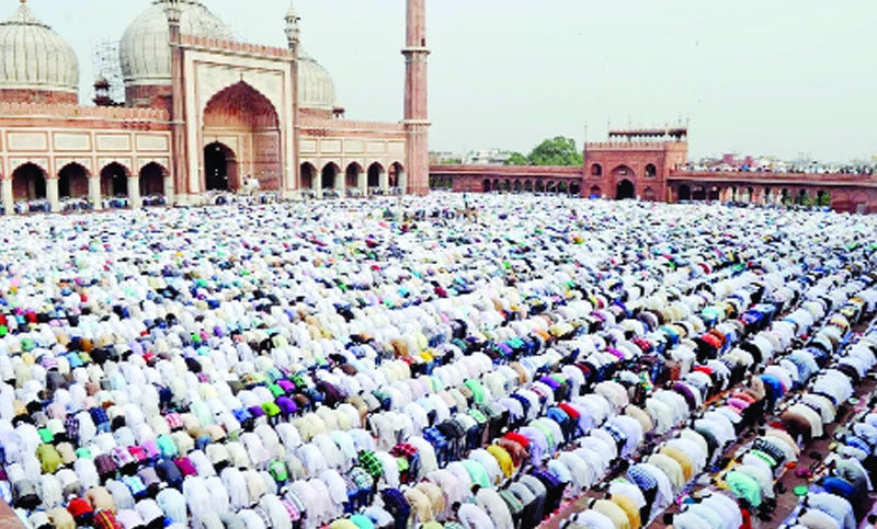 জামাতে নামাজ পড়া নিয়ে যা বলেছেন মহানবী (সা.)