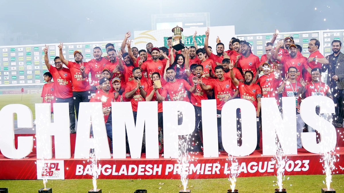 বিপিএলের নবম আসরের শিরোপা কুমিল্লার