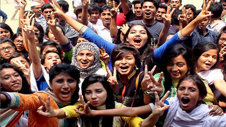 এইচএসসি ও সমমানের ফল প্রকাশ পাশের হার ৮৫ দশমিক ৯৫ শতাং জিপিএ-৫ এক লাখ ৭৬ হাজার ২৮২