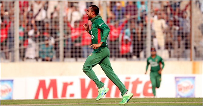 ১২ রানে ৪ শিকার, টি-টোয়েন্টিতে মিরাজের ক্যারিয়ার সেরা বোলিং