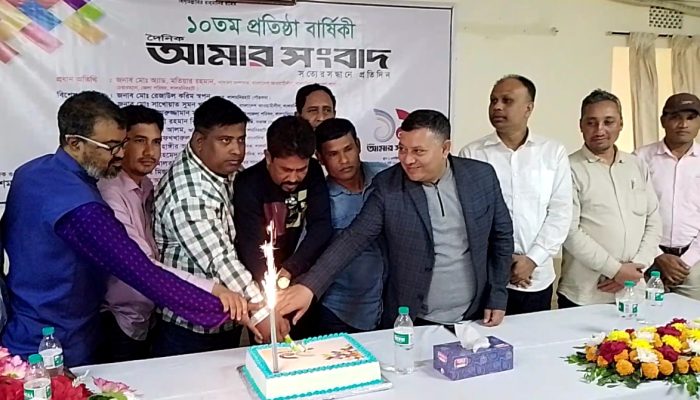 লালমনিরহাটে দৈনিক আমার সংবাদ পত্রিকার ১০ তম প্রতিষ্ঠা বার্ষিকী উদযাপন