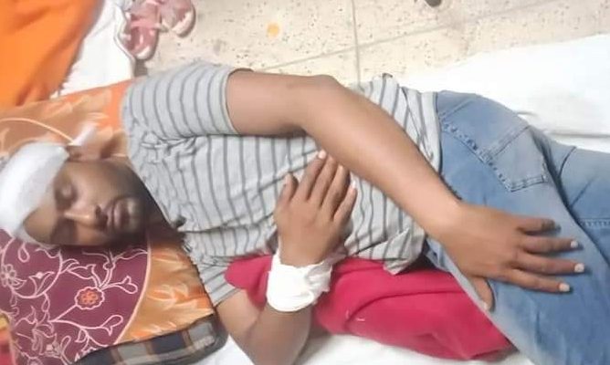 লালমনিরহাটের বড়বাড়িতে সংবাদকর্মীর উপর হামলা