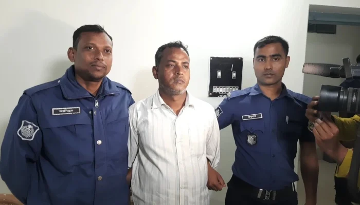 পঞ্চগড়ে প্রধানমন্ত্রীর মুখ্য সচিব ও স্বরাষ্ট্রমন্ত্রীর স্বাক্ষর জাল করার অভিযোগে আটক ১