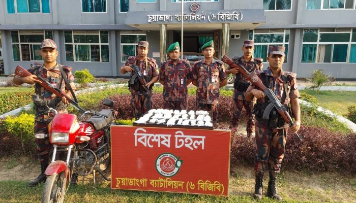 চুয়াডাঙ্গার দামুড়হুদা সীমান্তে ১১ কেজি রুপার গহনা উদ্ধার