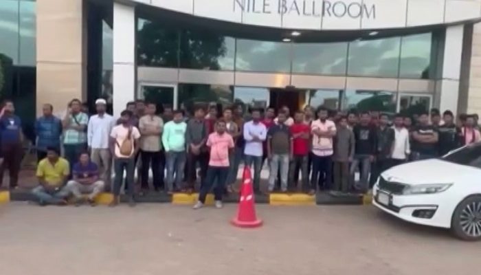 দেশে ফেরার অপেক্ষায় পোর্ট সুদানে ৭ শতাধিক বাংলাদেশি