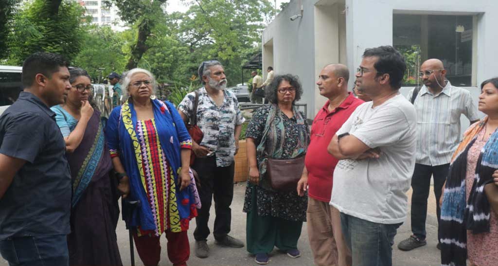 তিন সমন্বয়কের খোঁজে ডিবি কার্যালয়ে ১২ শিক্ষক