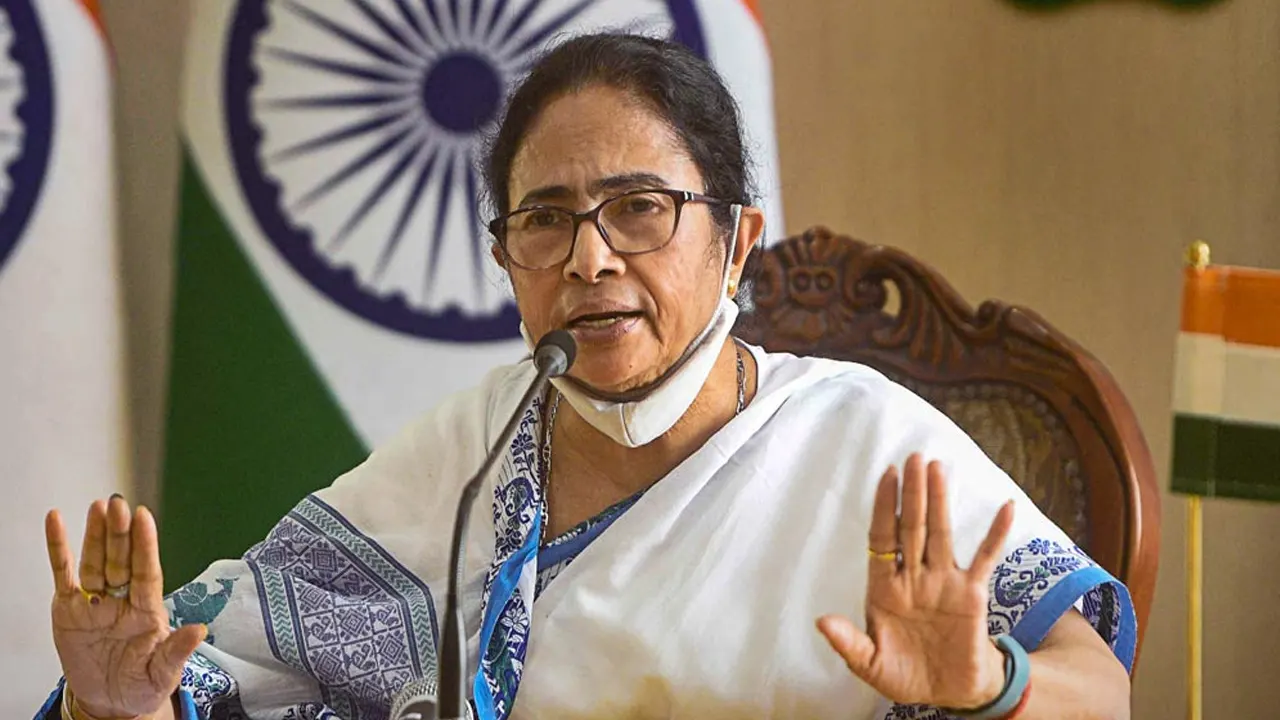 বাংলাদেশ নিয়ে মমতার বক্তব্য : আমাকে পররাষ্ট্রনীতি শেখাতে হবে না