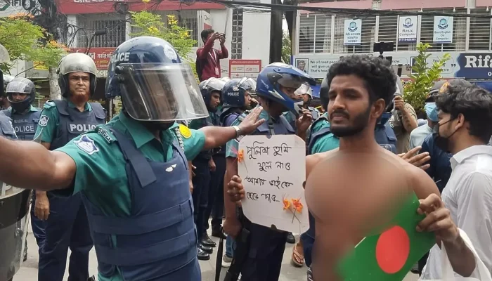 সিলেটে ধাওয়া-পাল্টা ধাওয়ায় ৩০ শিক্ষার্থী আহত