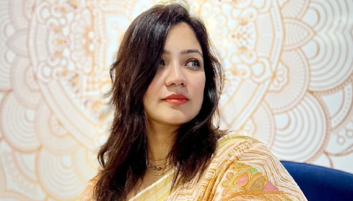 আমার নয়, আটক নিরপরাধ শিক্ষার্থীর খোঁজ নিন : ঢাবি শিক্ষক