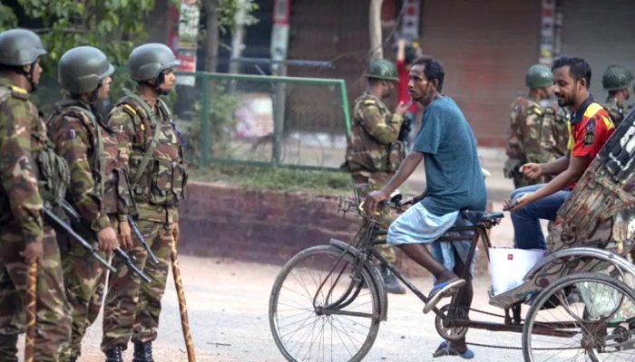 ডিসির কাছে জবাবদিহি করতে হবে ম্যাজিস্ট্রেটের ক্ষমতা পাওয়া সেনা কর্তাদের