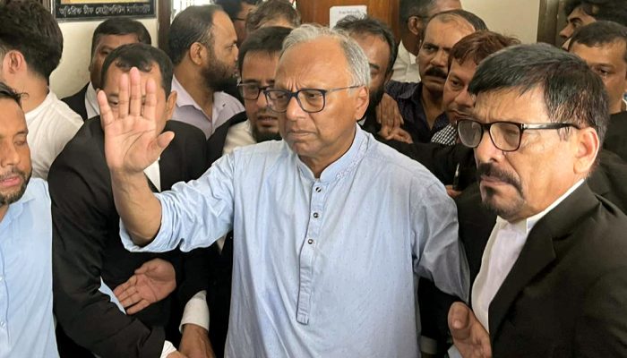 জামিন পেলেন সম্পাদক মাহমুদুর রহমান