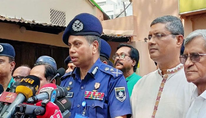 ‘দুর্গাপূজায় জঙ্গি হামলার আশঙ্কা নেই, অপতৎপরতা করলে তাৎক্ষণিক ব্যবস্থা’