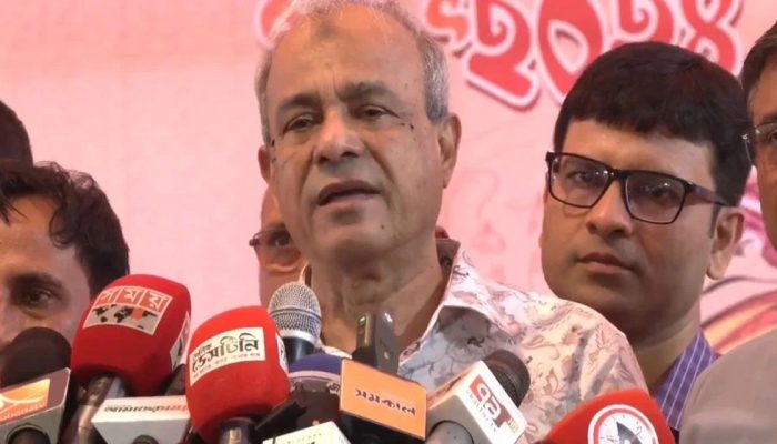 এবারের পূজা হবে সবচেয়ে শান্তিপূর্ণ: স্বরাষ্ট্র উপদেষ্টা