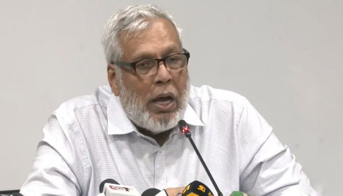ব্যবসায়ী সিন্ডিকেটে ভর করে অন্তর্বর্তী সরকার দায়িত্ব নেয়নি: ফাওজুল কবির