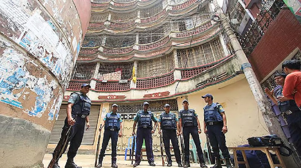 সাবেক আইজিপি শহীদুলসহ ৩ জন গ্রেপ্তার