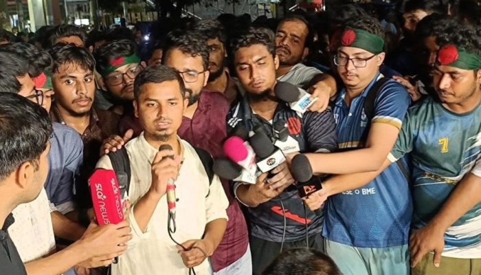 প্রকৌশল শিক্ষার্থীদের আন্দোলন জোরদার, বিকালে পরবর্তী কর্মসূচি ঘোষণা