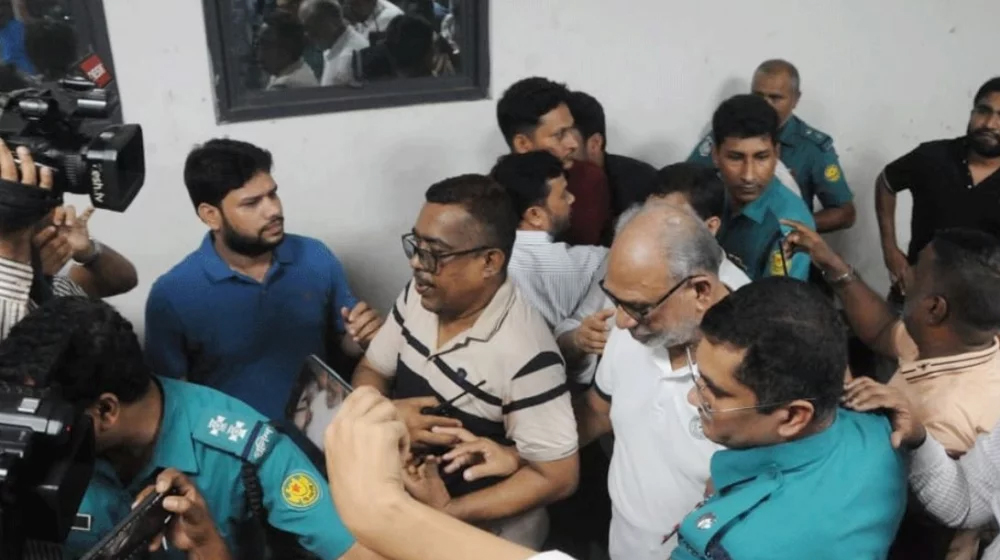 লতিফ সিদ্দিকী ও ঢাবি শিক্ষক কার্জনসহ ১১ জন ডিবি হেফাজতে