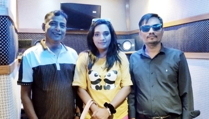 প‌রিচালক র‌হিম খানের ভিন্ন ধাঁচের বি‌নো‌দন চল পাগ‌লি পা‌লি‌য়ে যাই