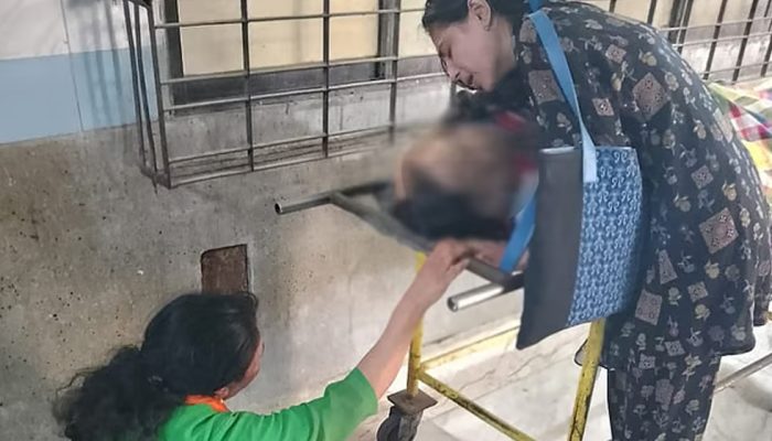 পুরান ঢাকায় প্রকাশ্যে গুলি করে হত্যা: প্রত্যক্ষদর্শীর ভয়াবহ বর্ণনা