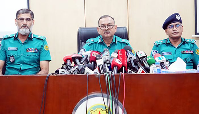 ১৩ নভেম্বর ঘিরে শঙ্কা নেই, ঢাকাবাসীই রুখে দেবে: ডিএমপি কমিশনার