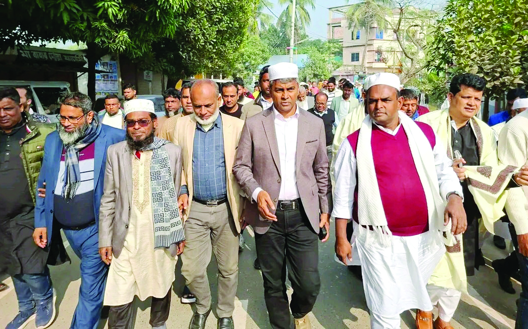 এবাদুল হক ফালুর পিতার জানাজায় এস এম জাহাঙ্গীর হোসেনের উপস্থিতি