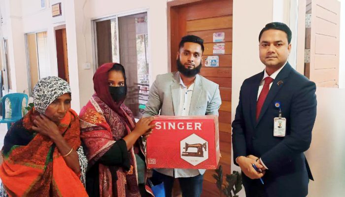 রূপগঞ্জে প্রতিবন্ধী শিক্ষার্থী ও অসহায় নারীর পাশে ইউএনও সাইফুল ইসলাম