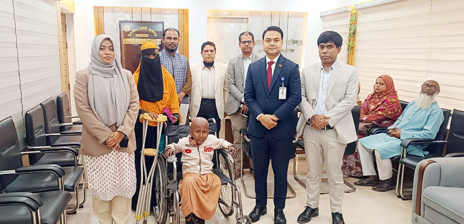 ক্যান্সারে আক্রান্ত শিশু তানভীরের পাশে দাঁড়ালেন রূপগঞ্জের মানবিক নির্বাহী কর্মকর্তা মোঃ সাইফুল ইসলাম
