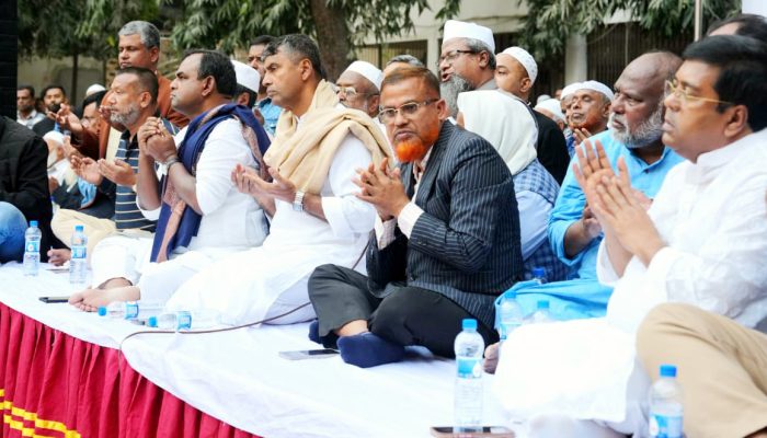 গণতন্ত্রের প্রতীক বেগম খালেদা জিয়ার মৃত্যুতে খিলক্ষেতে বিএনপির মিলাদ ও দোয়া মাহফিল