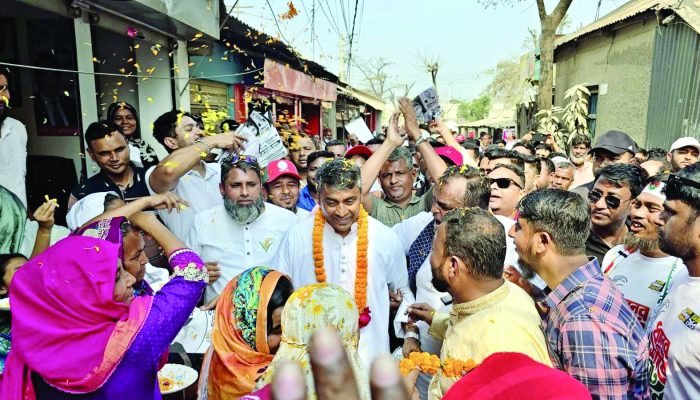 খিলক্ষেতের ৪৩ ও ৪৮ নম্বর ওয়ার্ডে এস এম জাহাঙ্গীর হোসেনের গণসংযোগ