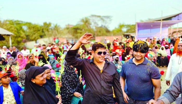 নারায়ণগঞ্জে দুই আসনে দুই চিত্র: রূপগঞ্জে জমজমাট প্রচারণা, আড়াইহাজারে নির্বাচনী নীরবতা