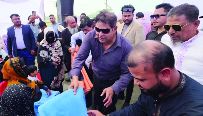 রূপগঞ্জে মোস্তাফিজুর রহমান দিপুর উপস্থিতিতে শীতবস্ত্র বিতরণ ও দোয়া মাহফিল