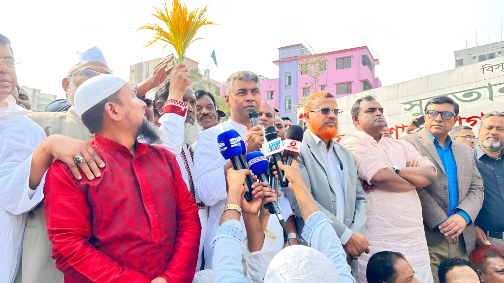 প্রথম দিনেই সন্ত্রাস ও চাঁদাবাজদের হুঁশিয়ারি দিলেন বিএনপি প্রার্থী এস এম জাহাঙ্গীর হোসেন