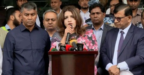 প্রবাসী শাহ আলমের মরদেহ দেশে পৌঁছেছে, বিমানবন্দরে রাষ্ট্রীয় মর্যাদায় গ্রহণ