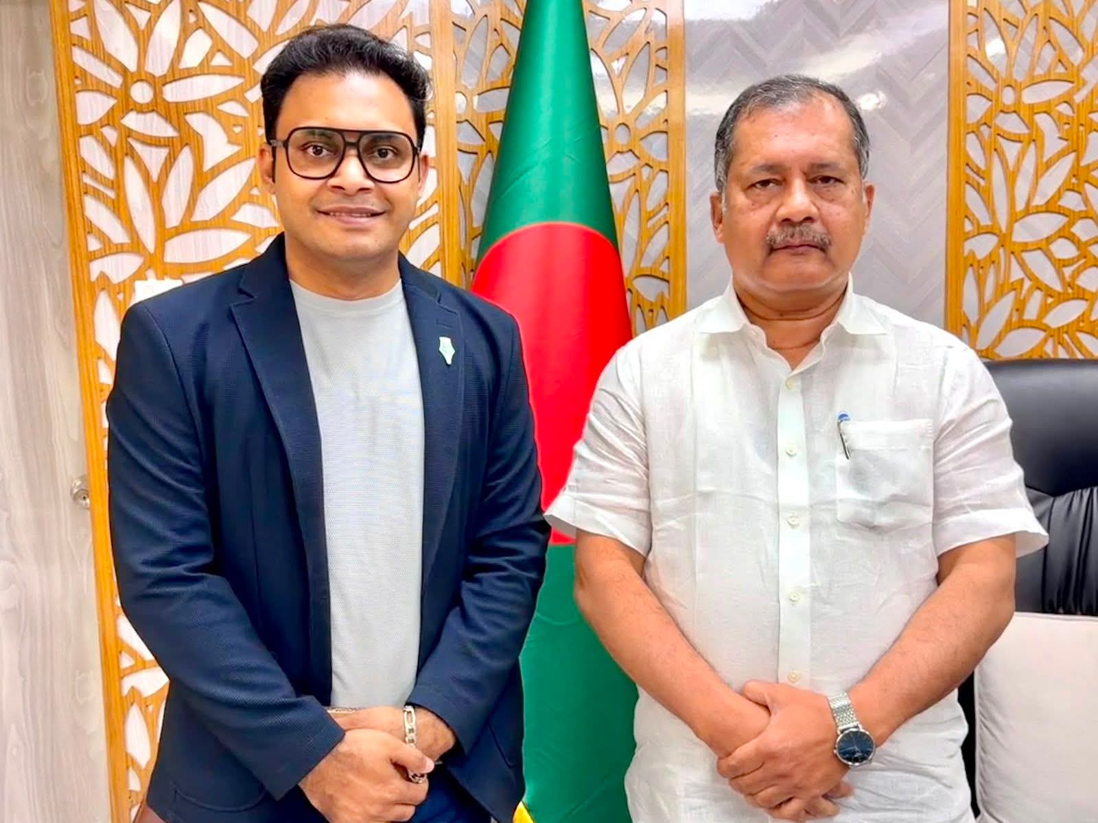 তথ্য ও সম্প্রচার মন্ত্রী এবং প্রতিমন্ত্রীর সঙ্গে বাংলাদেশ প্রেস ক্লাব ইউএই সভাপতির সাক্ষাৎ